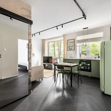 Metro Raclawicka Comfy Apartment Warsaw